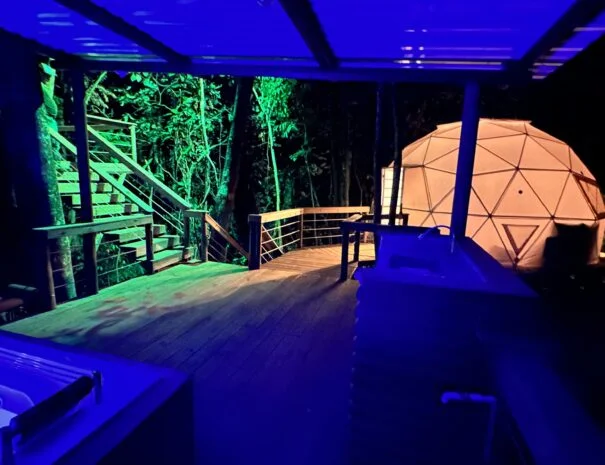 Domo geodesico con Jacuzzi en la chagra vip glamping villavicencio